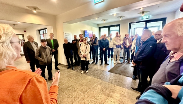 FOTOD Võru tööstuskooli sajandale sünnipäevale kogunes paarsada vilistlast-õpetajat